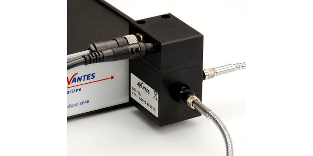 Direct-attach beamsplitter, for any Avantes spectrometer or light source