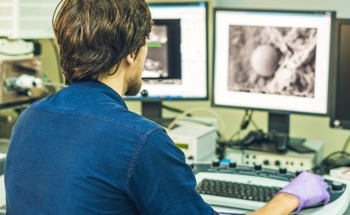 Why is the Use of Electron Microscopes Important in Studying Cells?