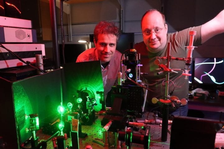 Photon Momentum Discovery Unveils Novel Silicon-Based Optoelectronic Capabilities