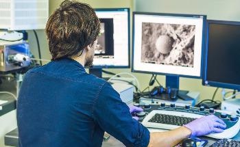 Researchers Combine Microscopy and AI to Develop a Rapid COVID-19 Test